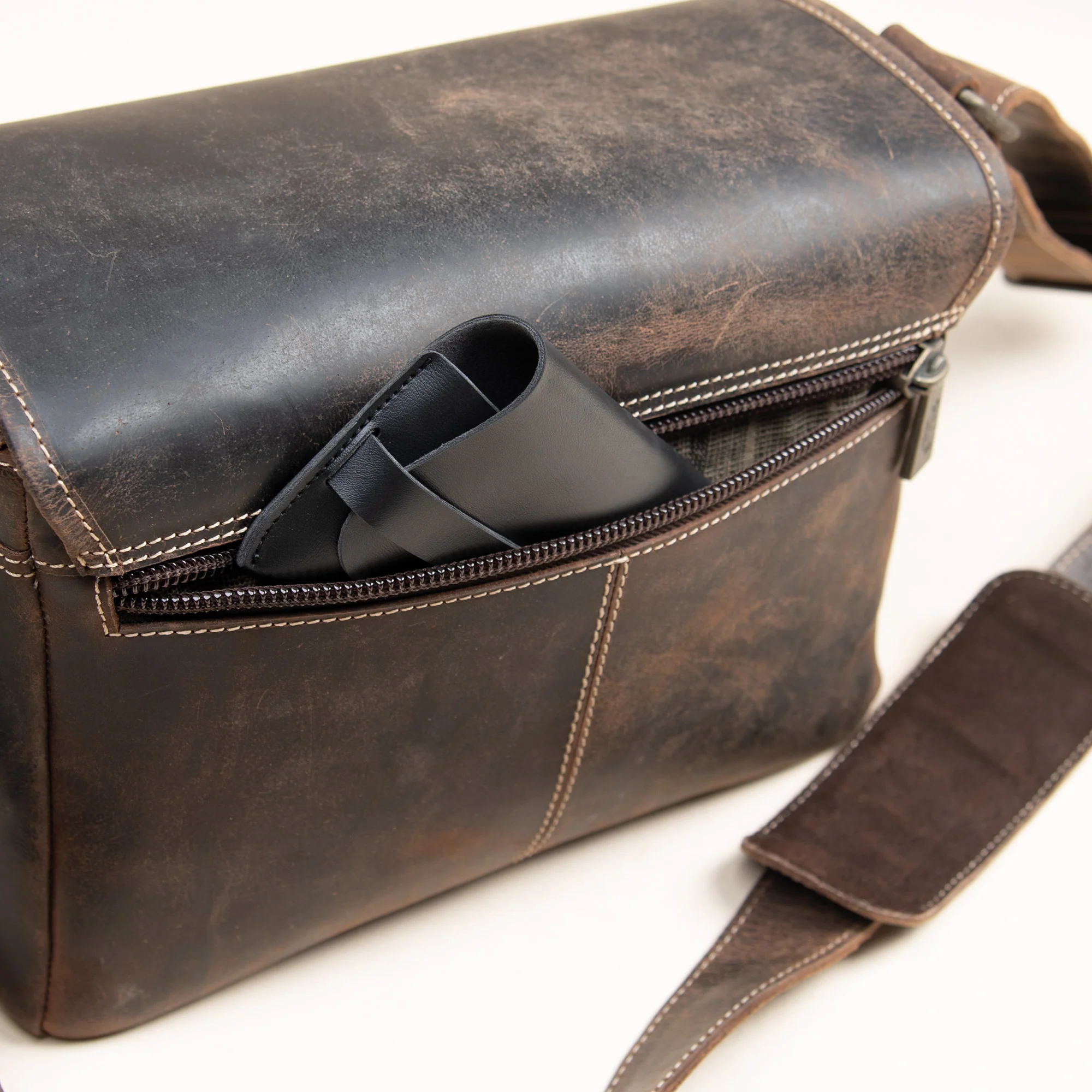 Leder Schultertasche Trafalgar - Image 14